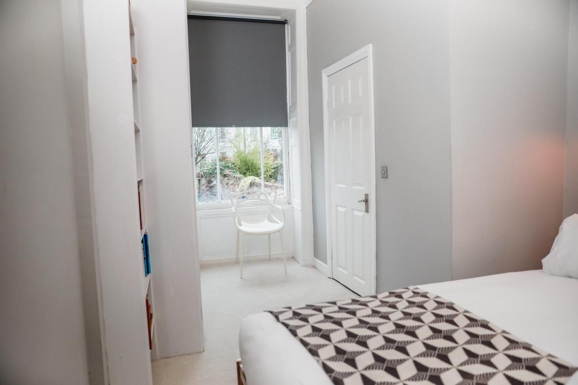 Grand & Graceful One Bed Flat In Clifton Village Bristol Room photo